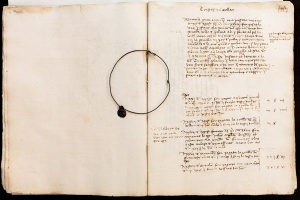 Collaret i registre de Tristany del Collar en un llibre d'expòsits de l'Hospital de la Santa Creu (1427)