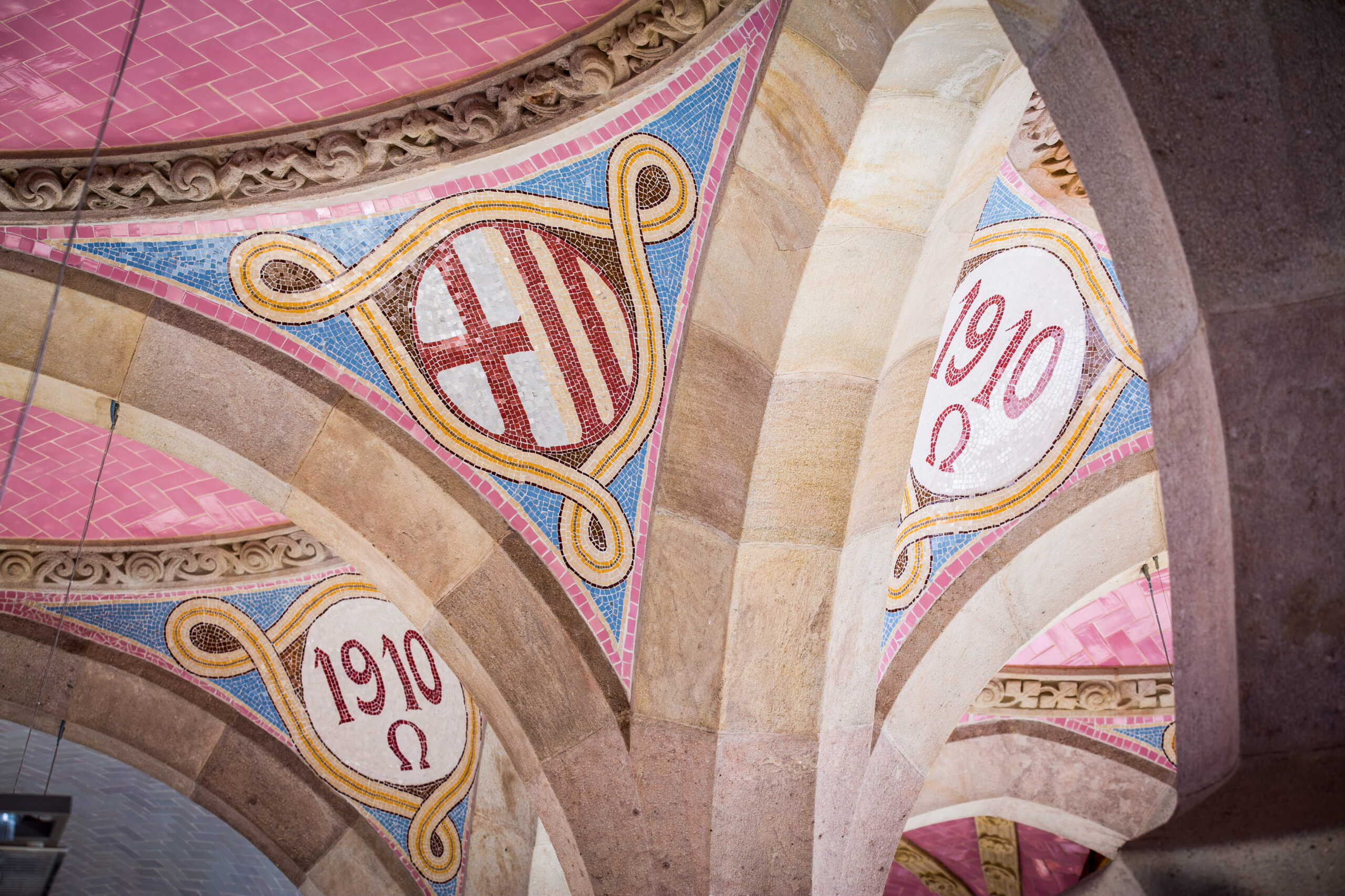VOLTES SOSTRE VESTÍBUL PAVELLÓ ADMINISTRACIÓ SANT PAU RECINTE MODERNISTA
